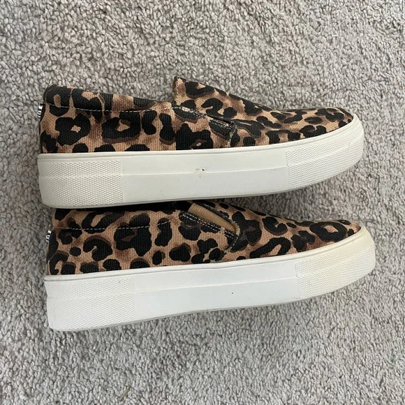Steve Madden leopard print shoes - Picture 4 of 6